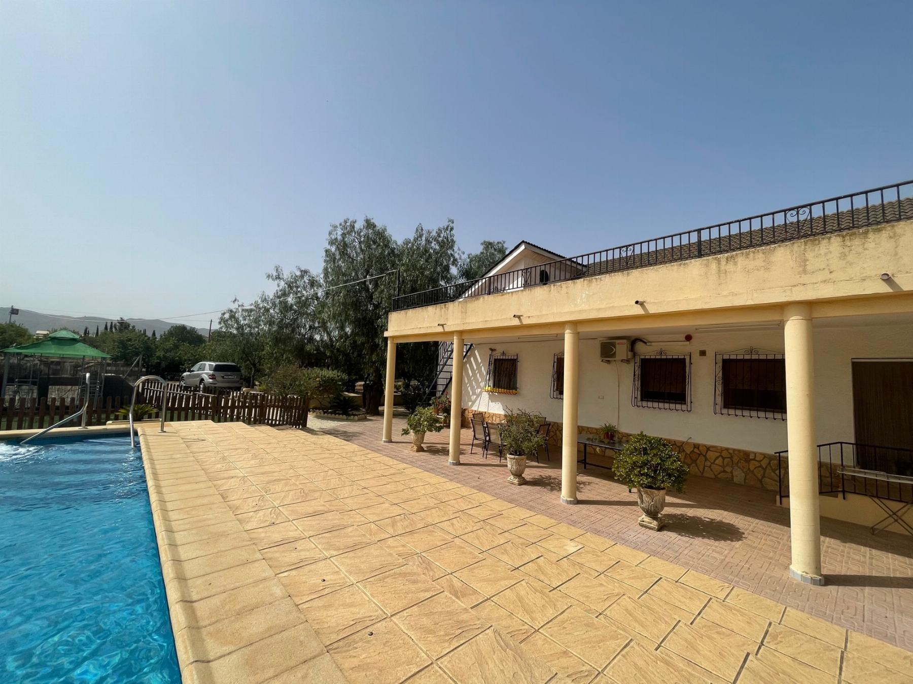 For sale of chalet in Lorca
