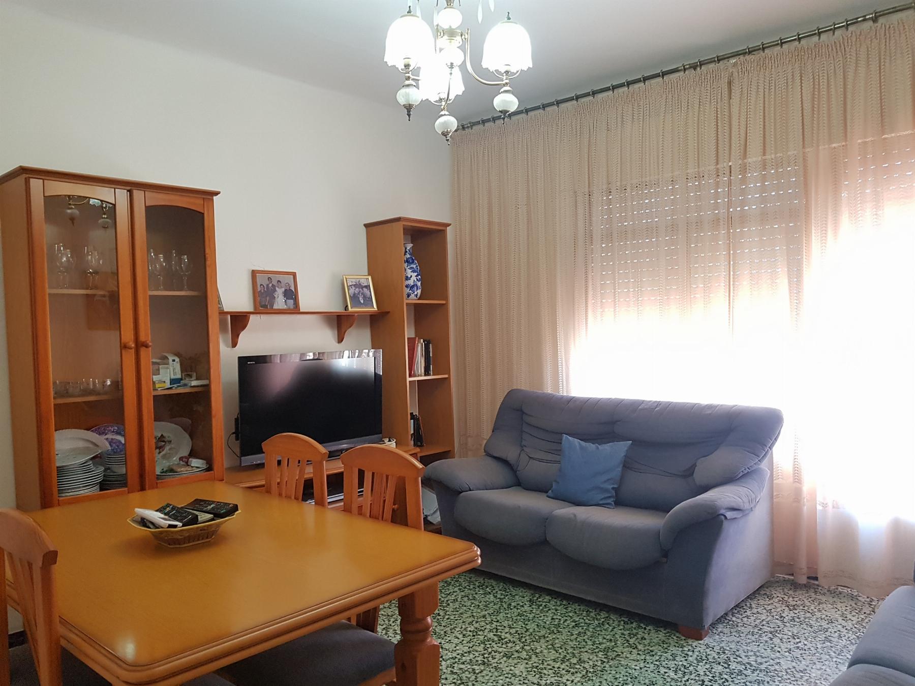 For sale of flat in Águilas