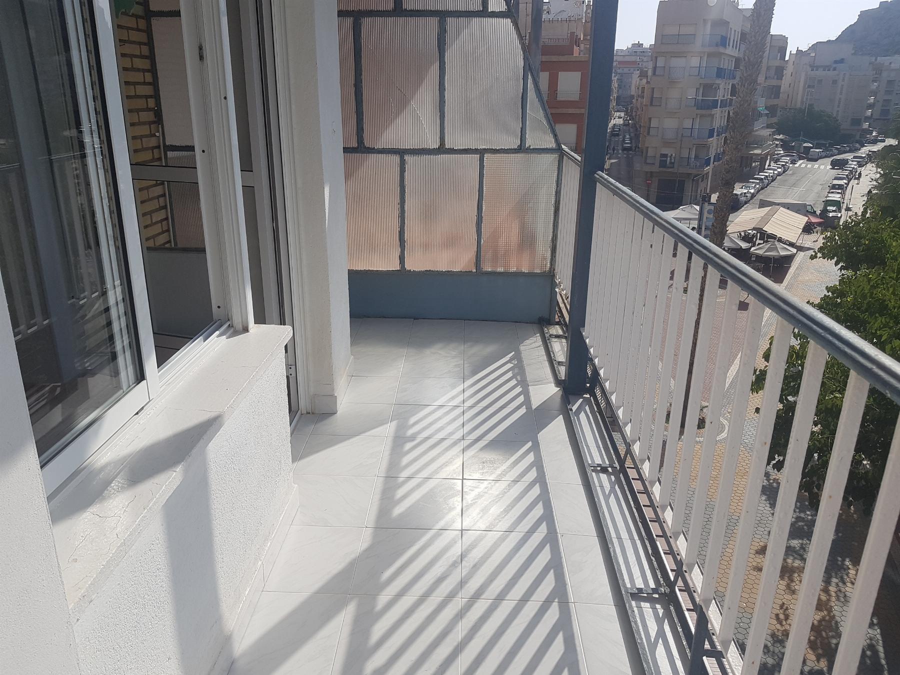 For sale of flat in Águilas