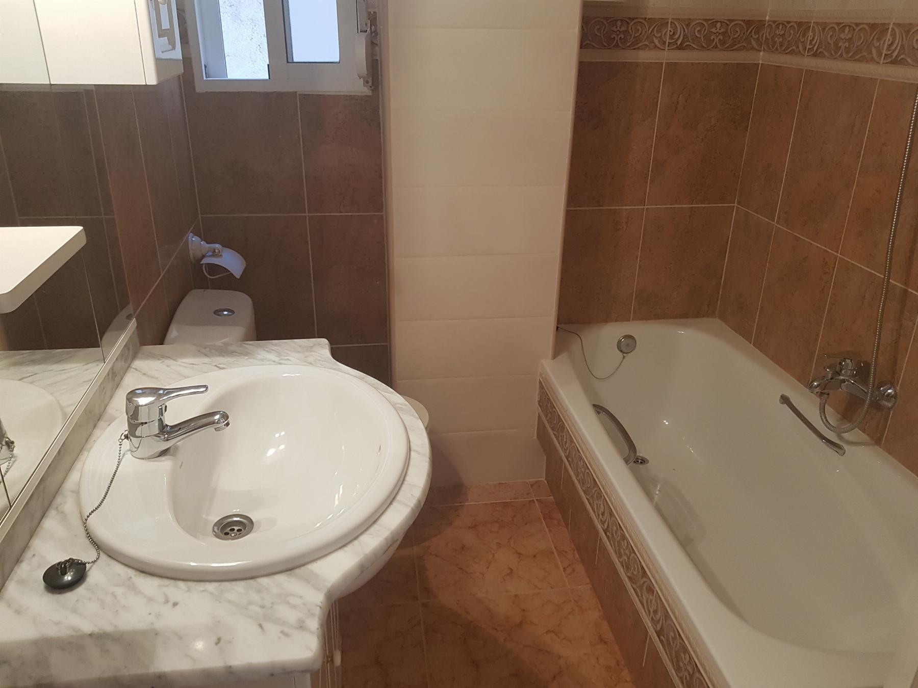 For sale of flat in Águilas