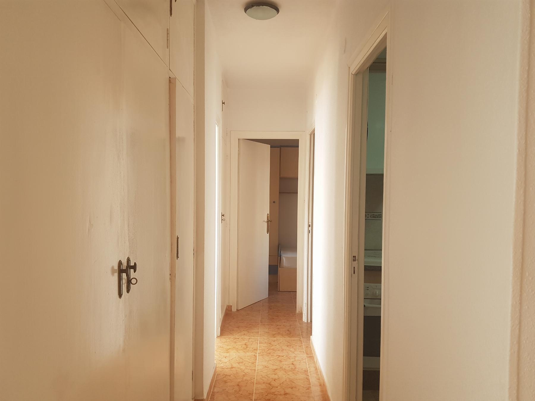 For sale of flat in Águilas
