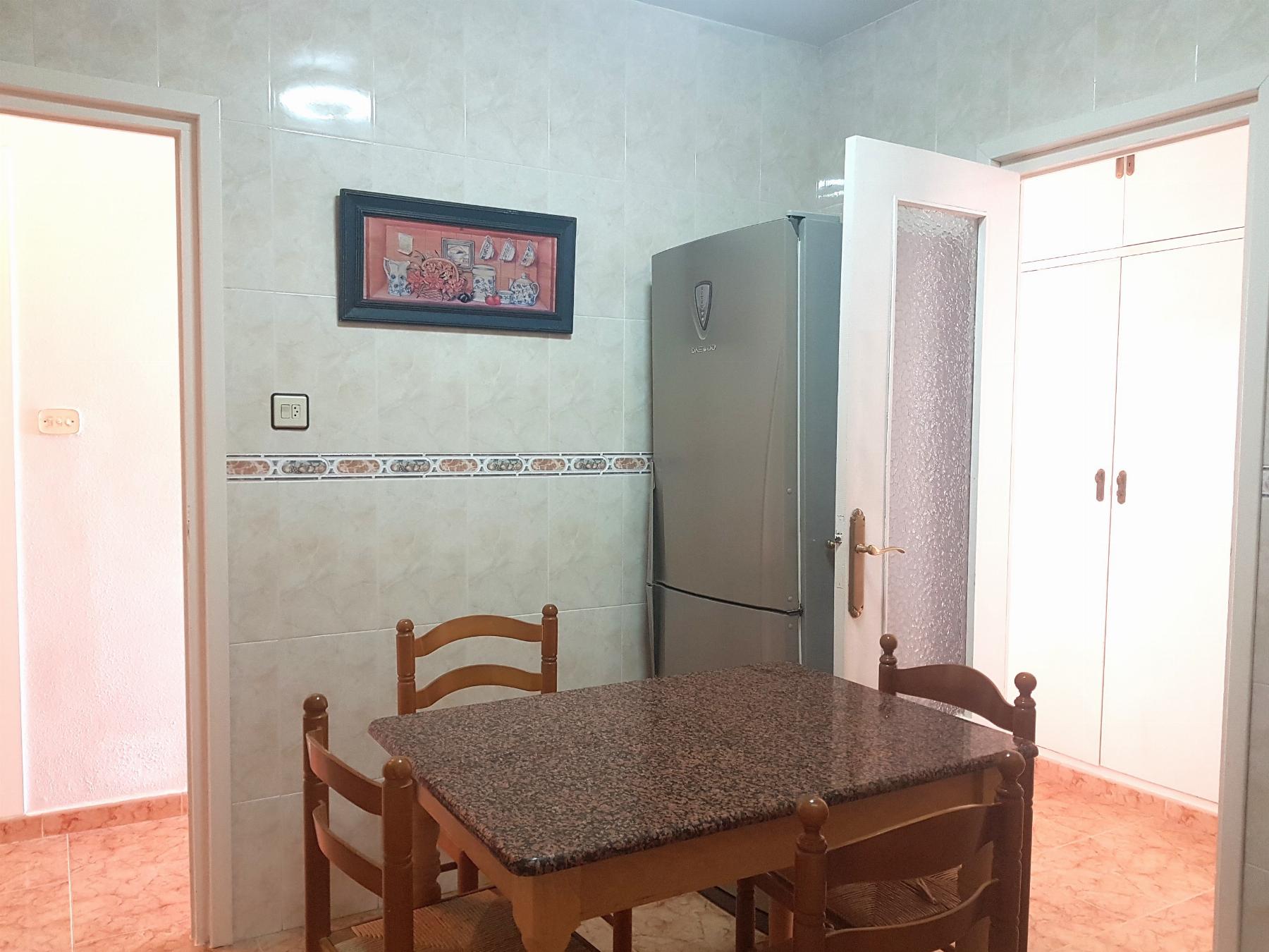 For sale of flat in Águilas