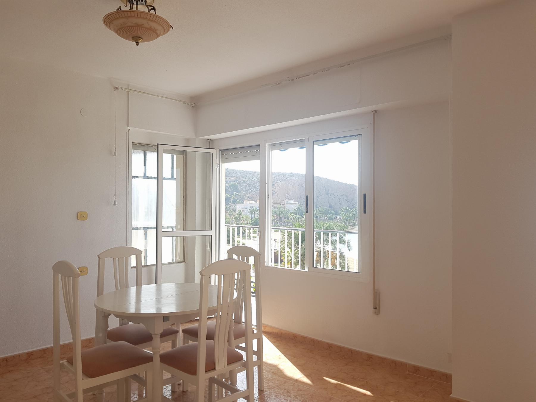 For sale of flat in Águilas