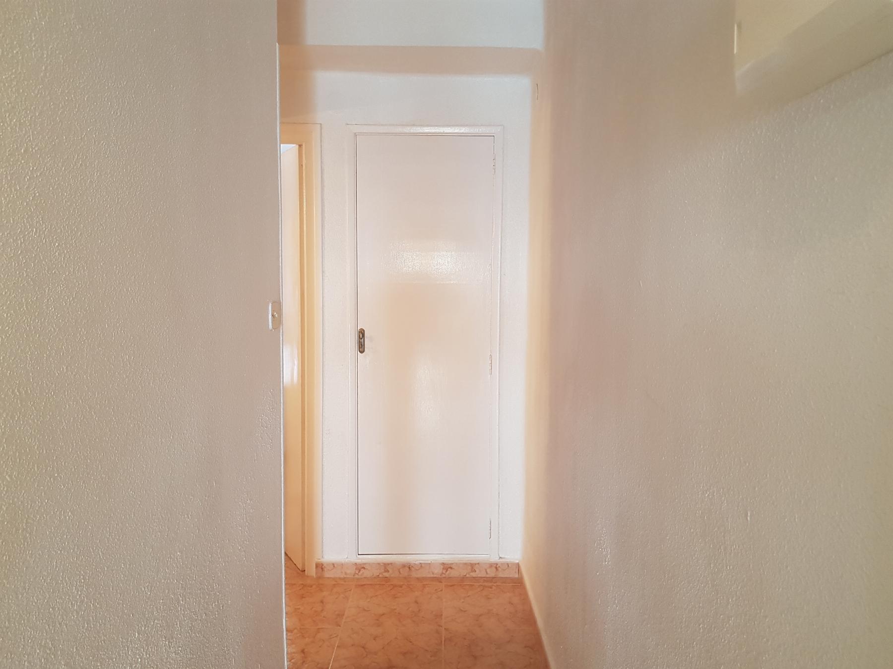 For sale of flat in Águilas