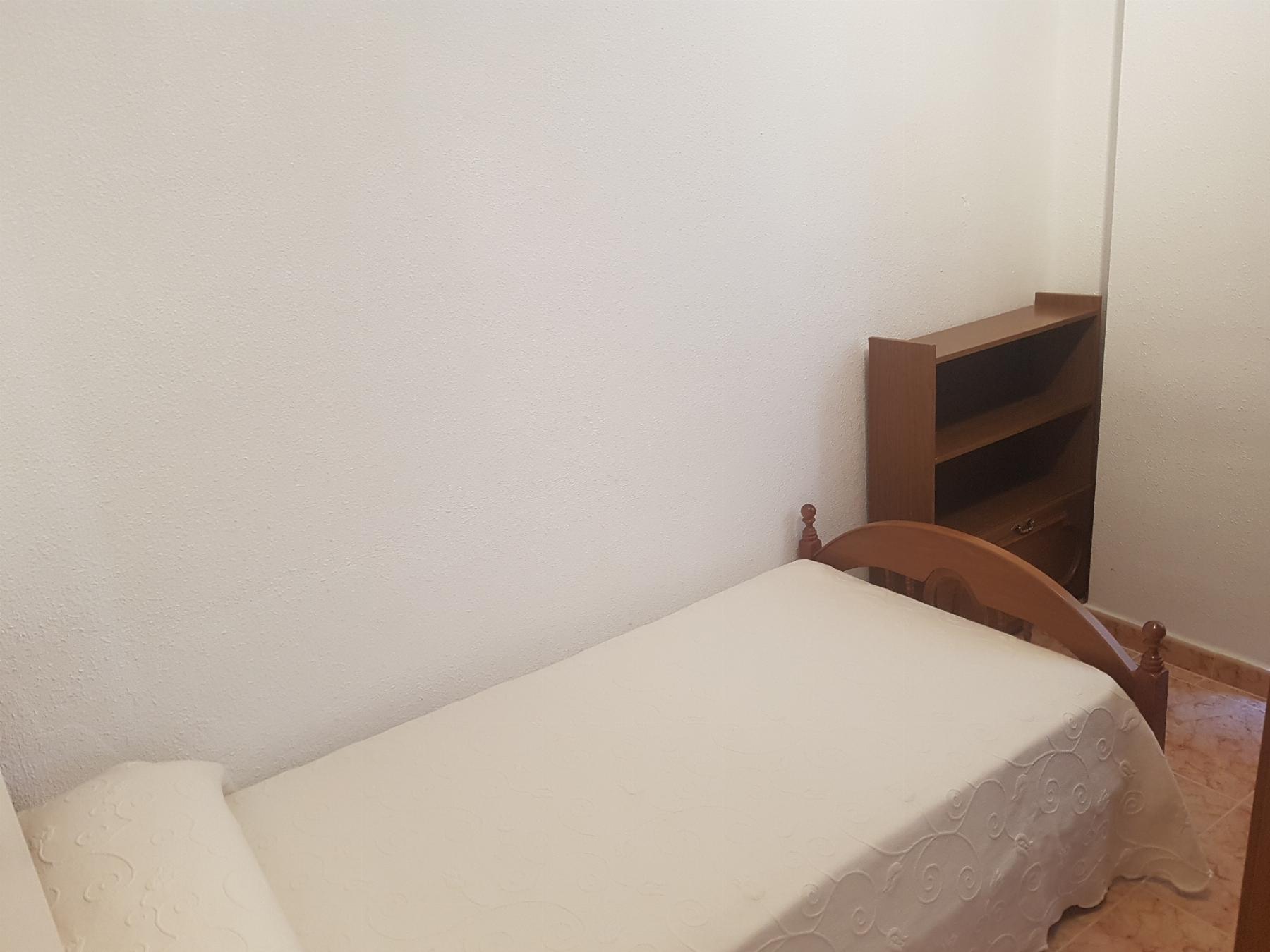 For sale of flat in Águilas