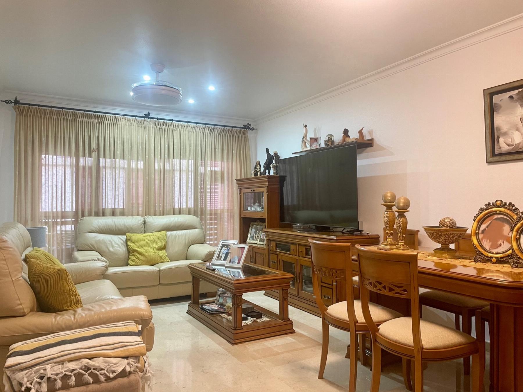 For sale of flat in Lorca