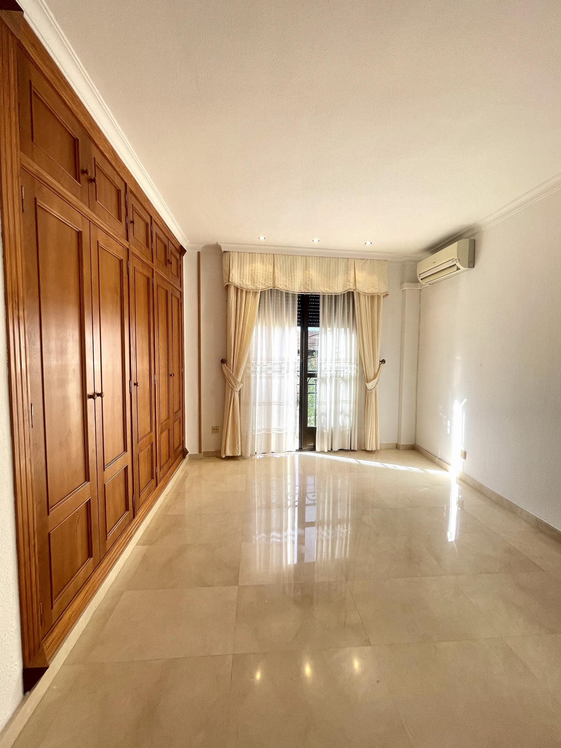 For rent of house in Lorca