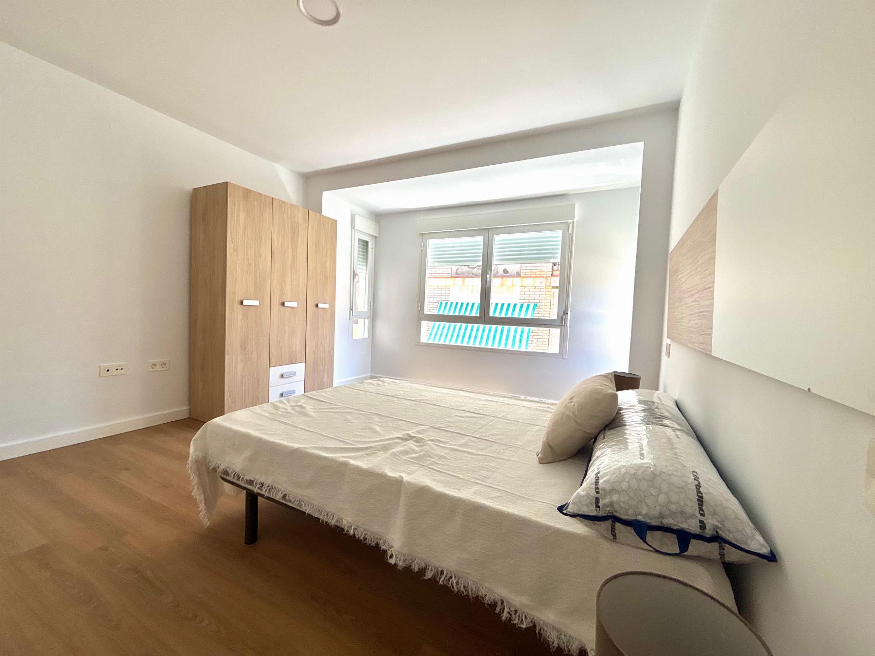 For sale of flat in Águilas