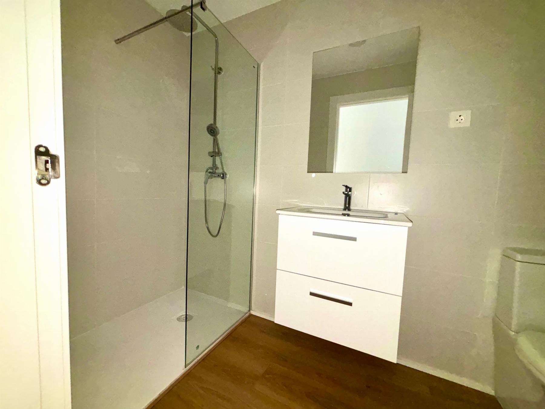 For sale of flat in Águilas