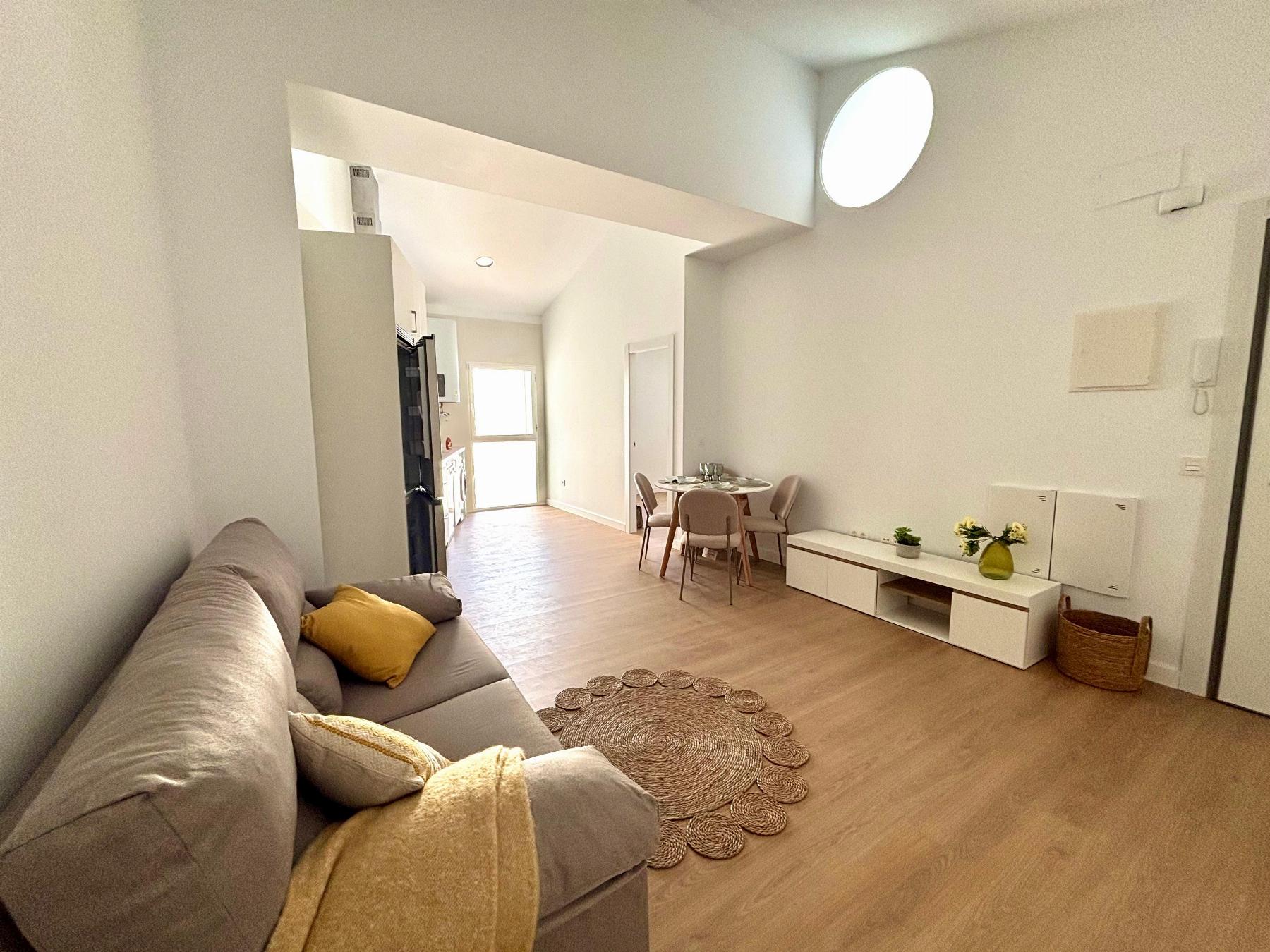 For sale of flat in Águilas