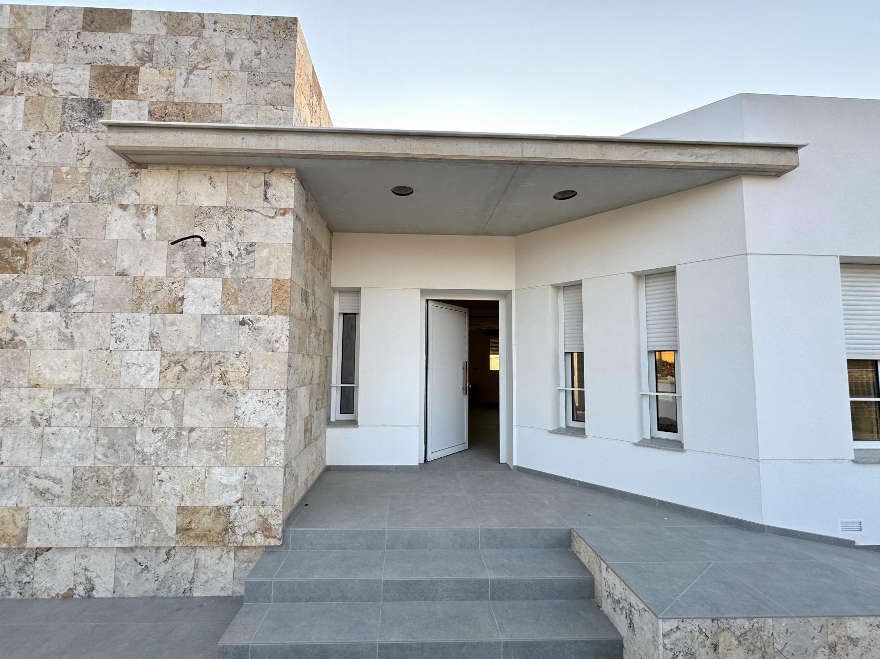 For sale of chalet in Lorca