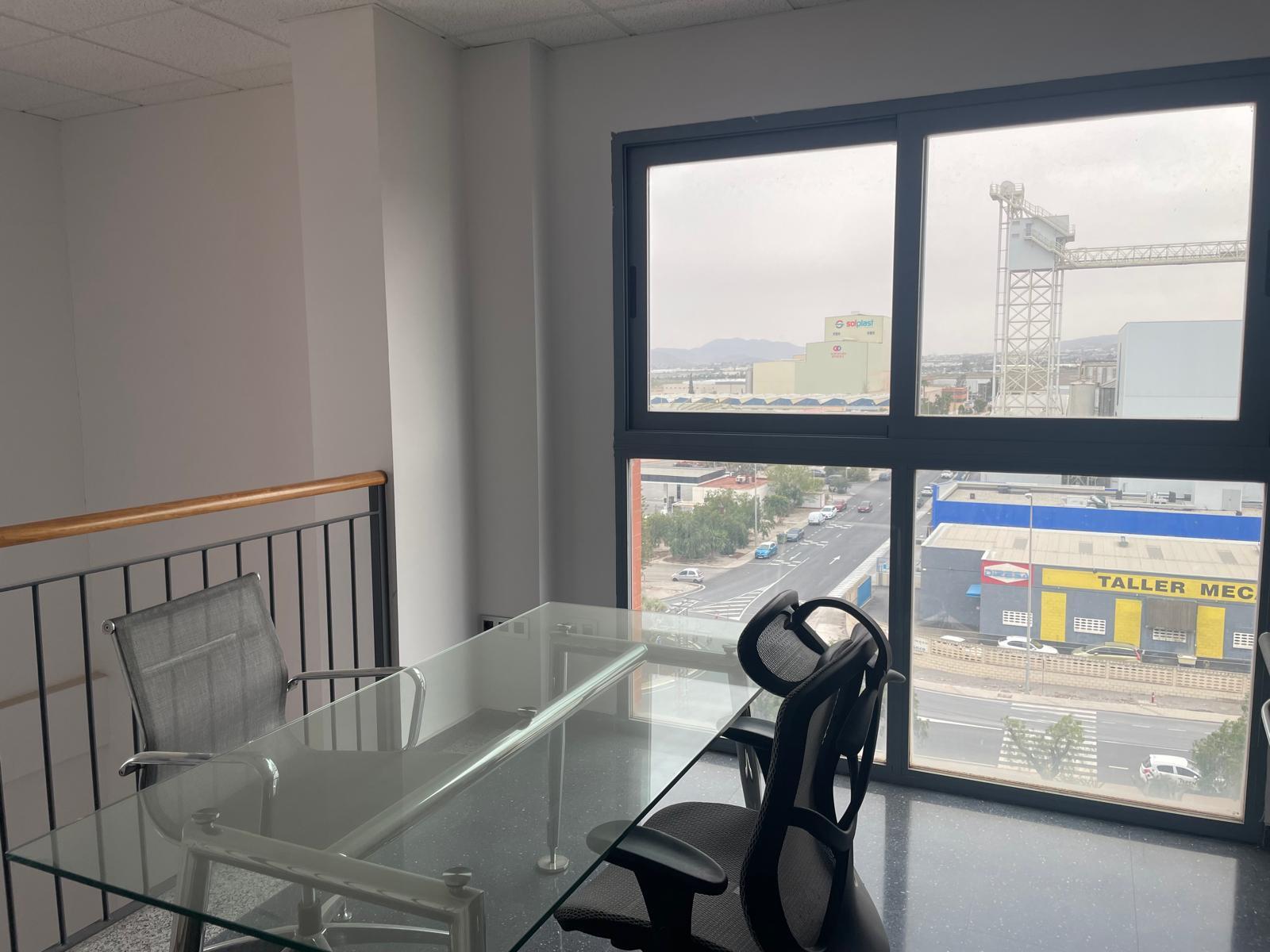 Miete von büro in
 Lorca