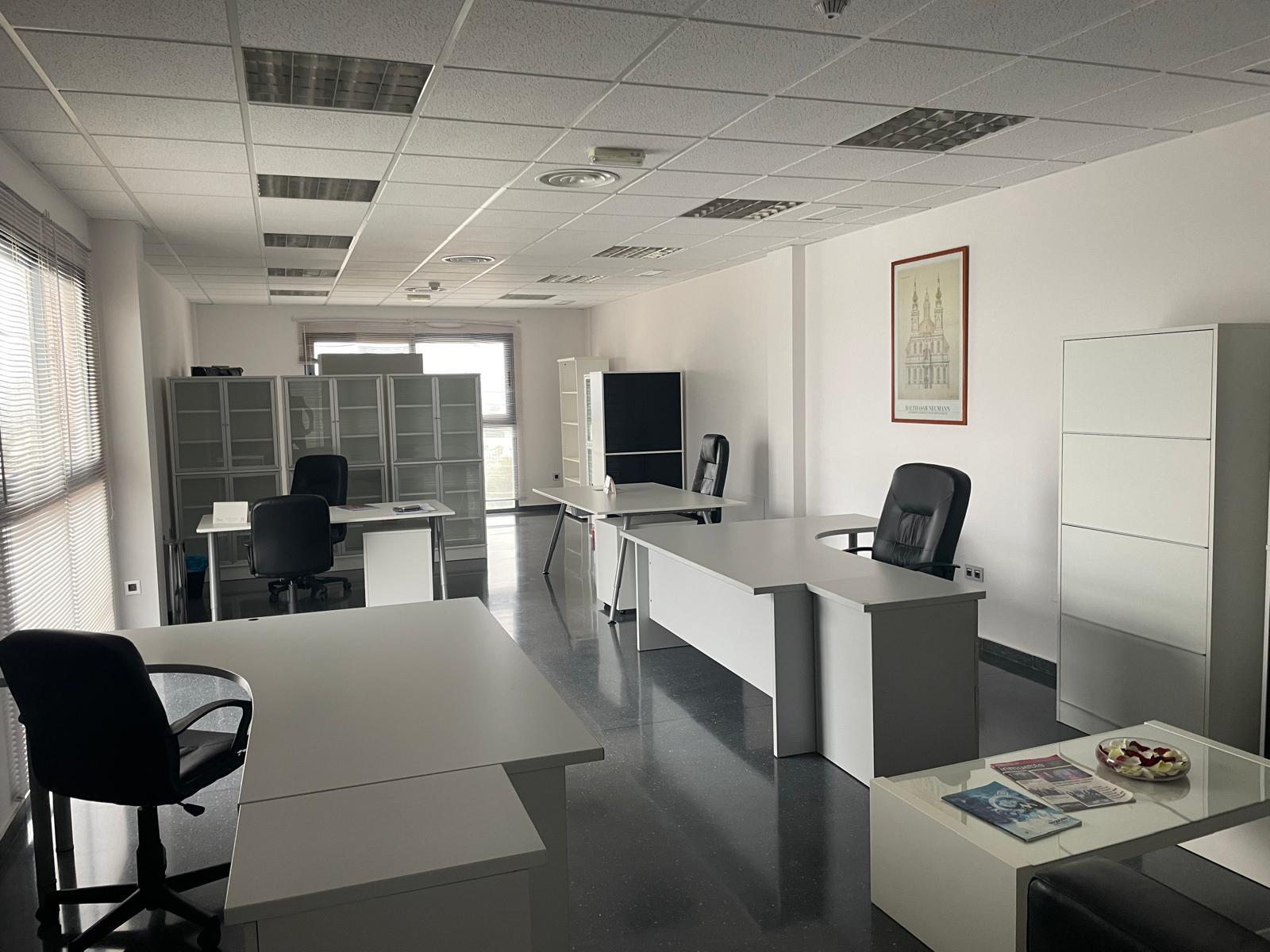 Miete von büro in
 Lorca