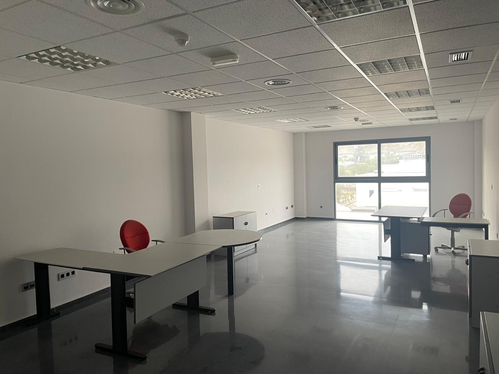 Miete von büro in
 Lorca