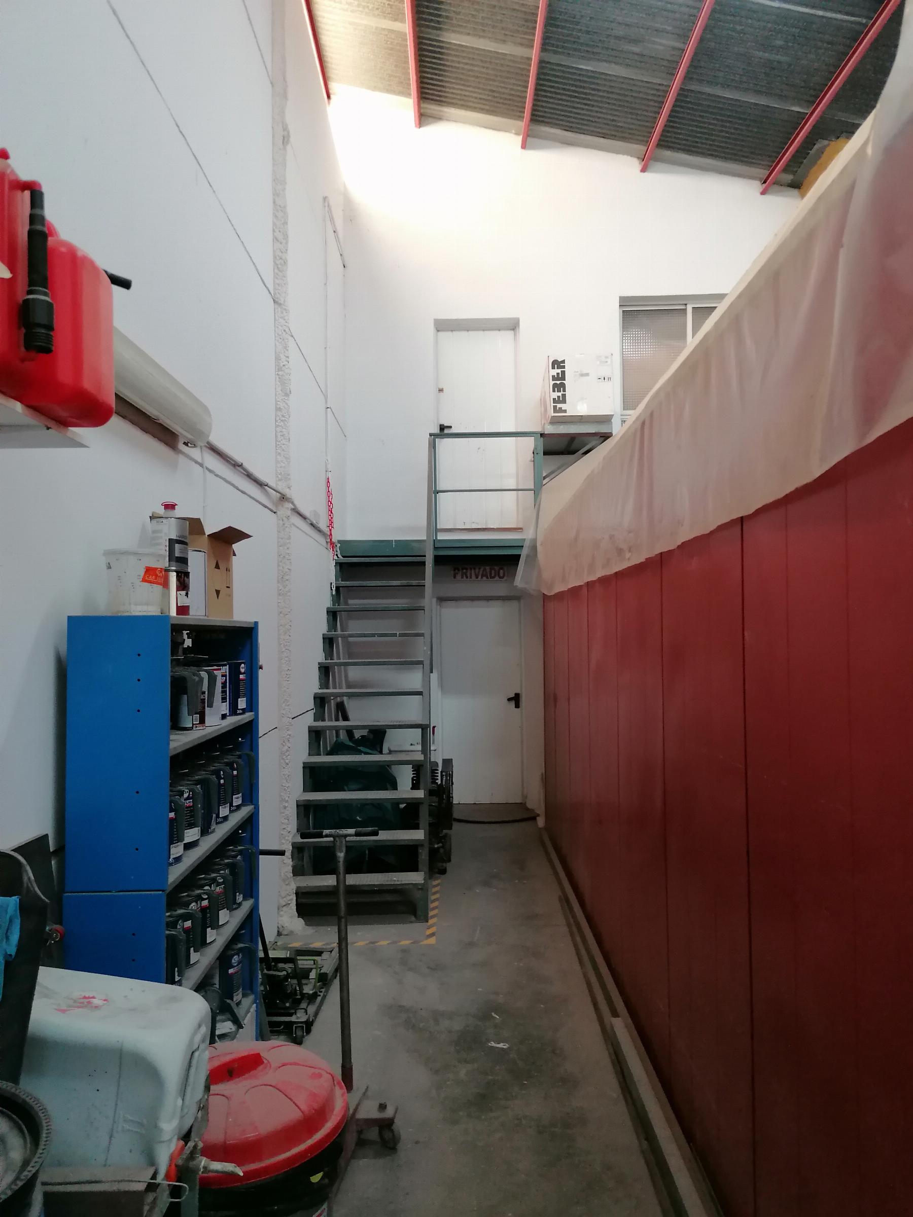Zu verkaufen von gewerbehalle in
 Lorca
