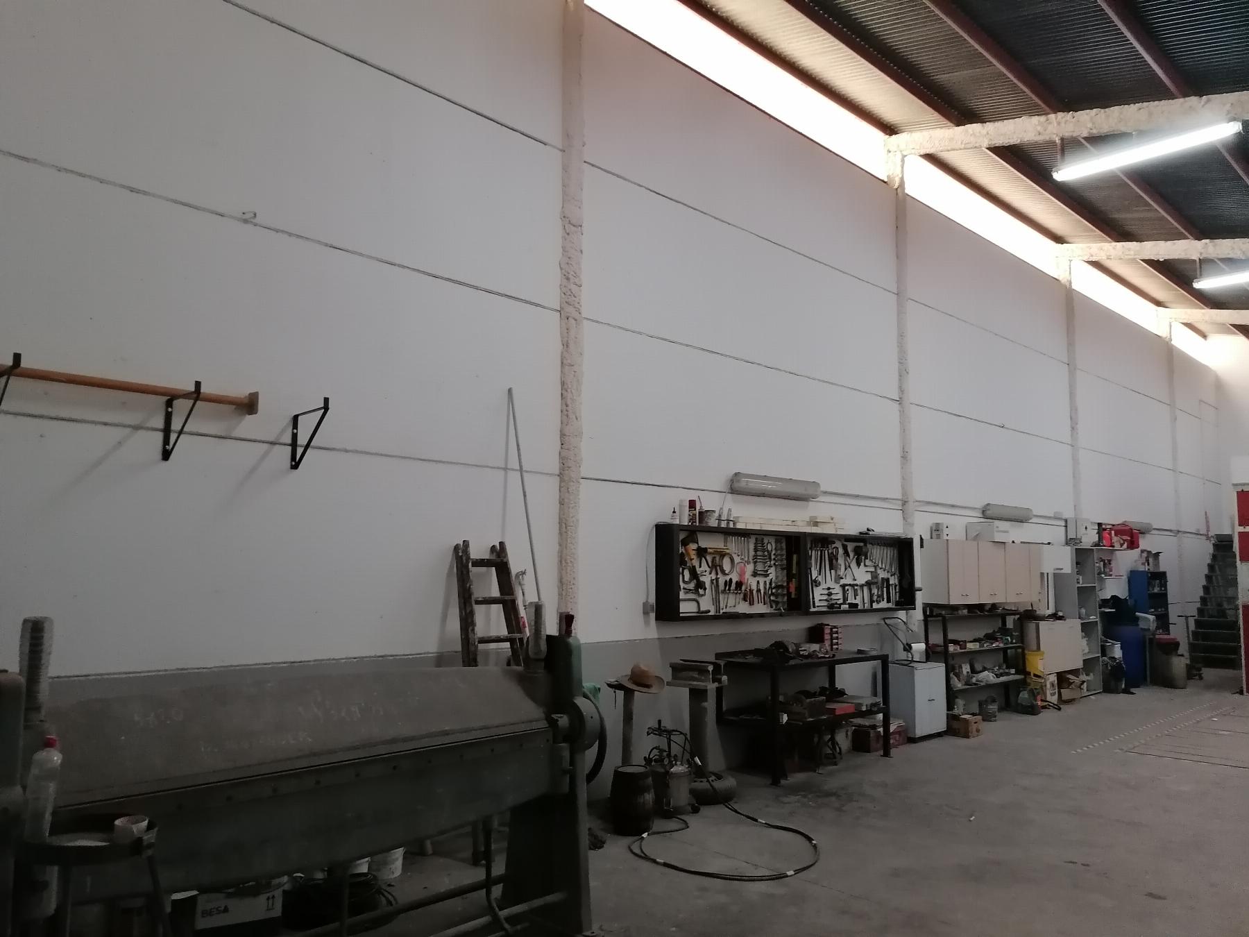 Zu verkaufen von gewerbehalle in
 Lorca