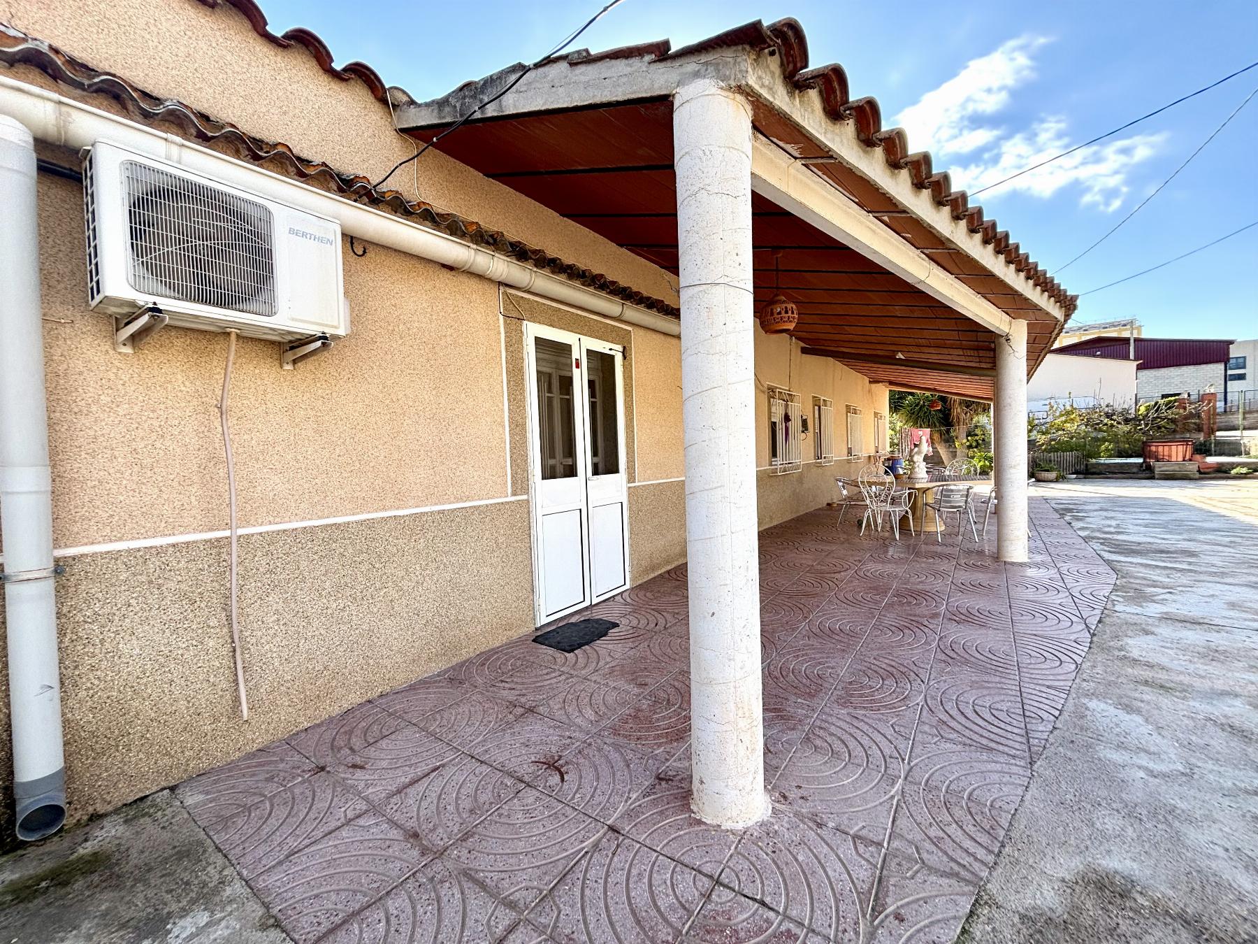 Zu verkaufen von haus in
 Lorca