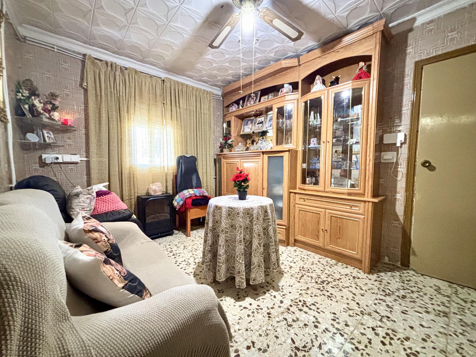 Zu verkaufen von haus in
 Lorca