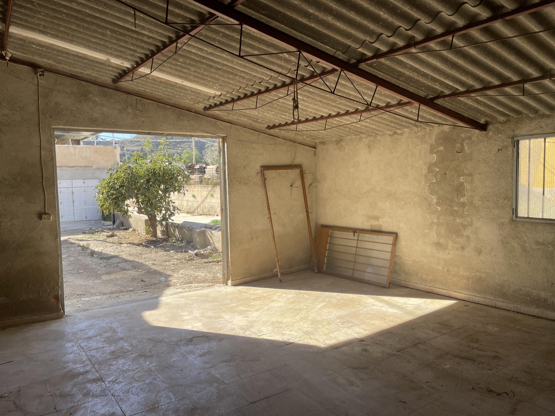 For sale of warehouse in Lorca