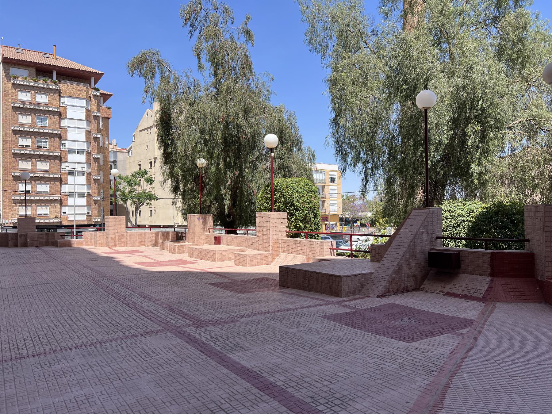 For sale of premises in Lorca