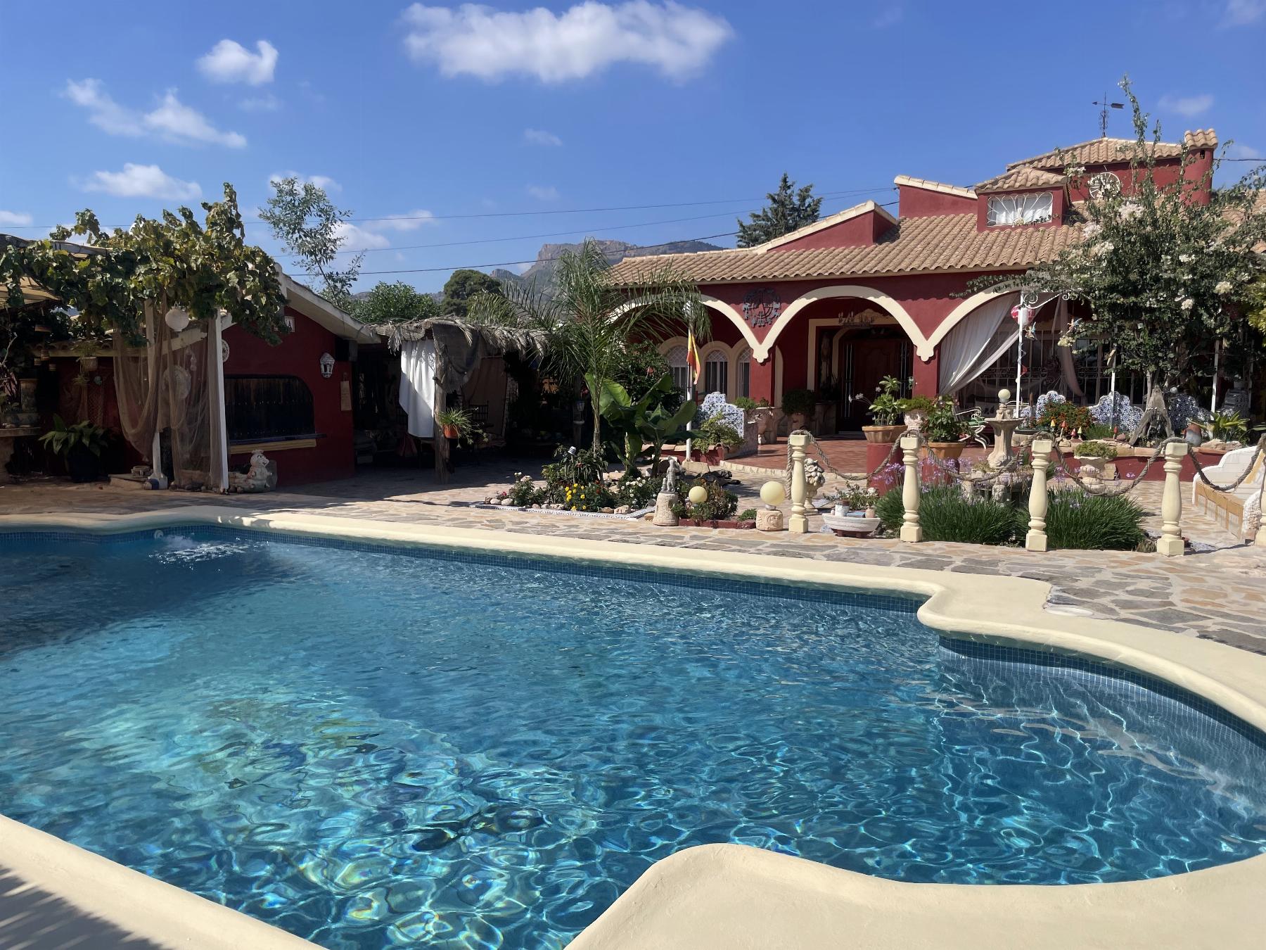 For sale of chalet in Lorca