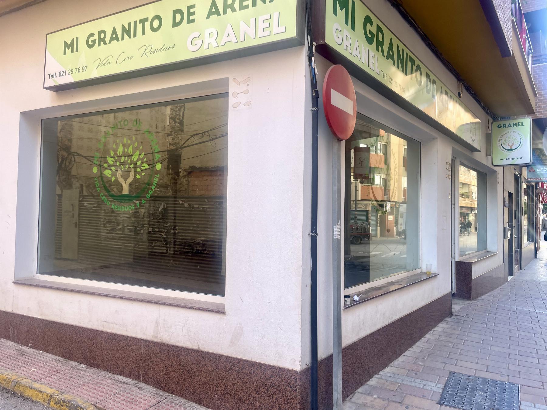For sale of premises in Lorca