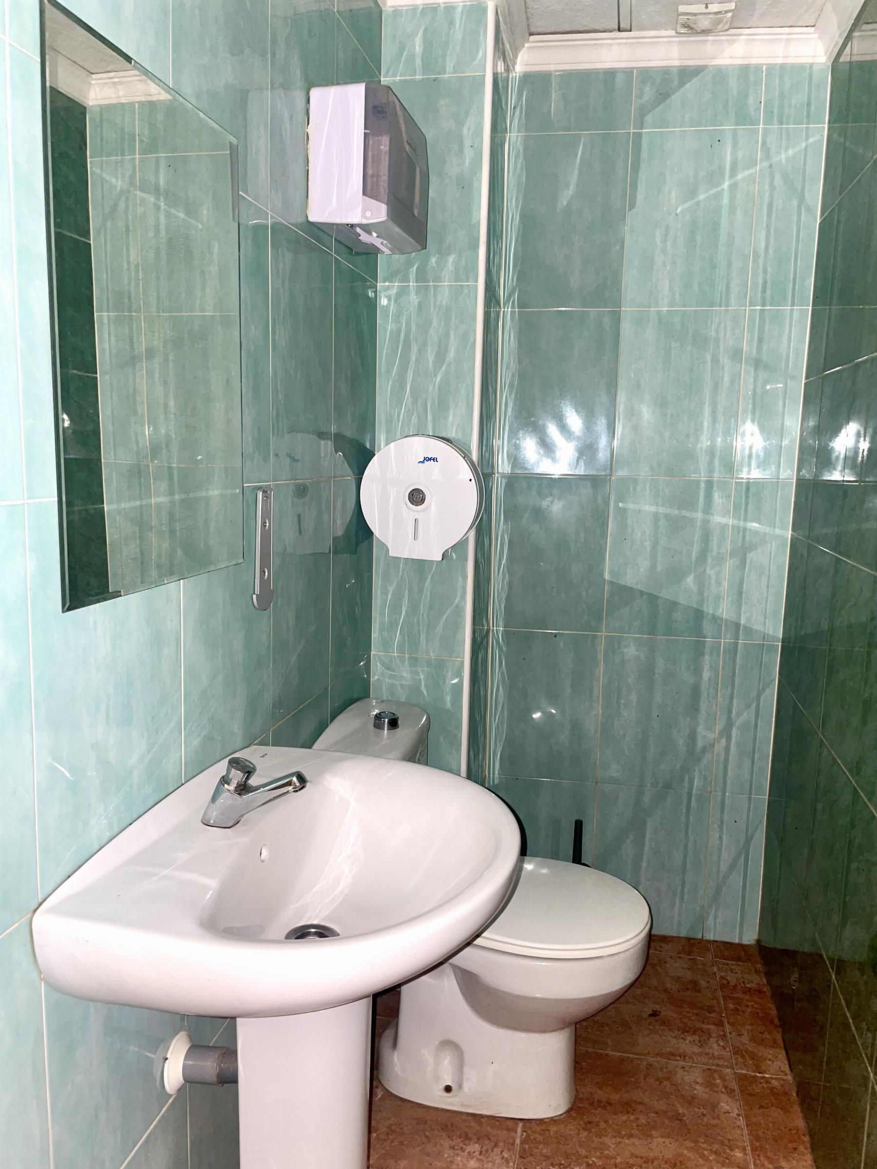 For sale of premises in Lorca