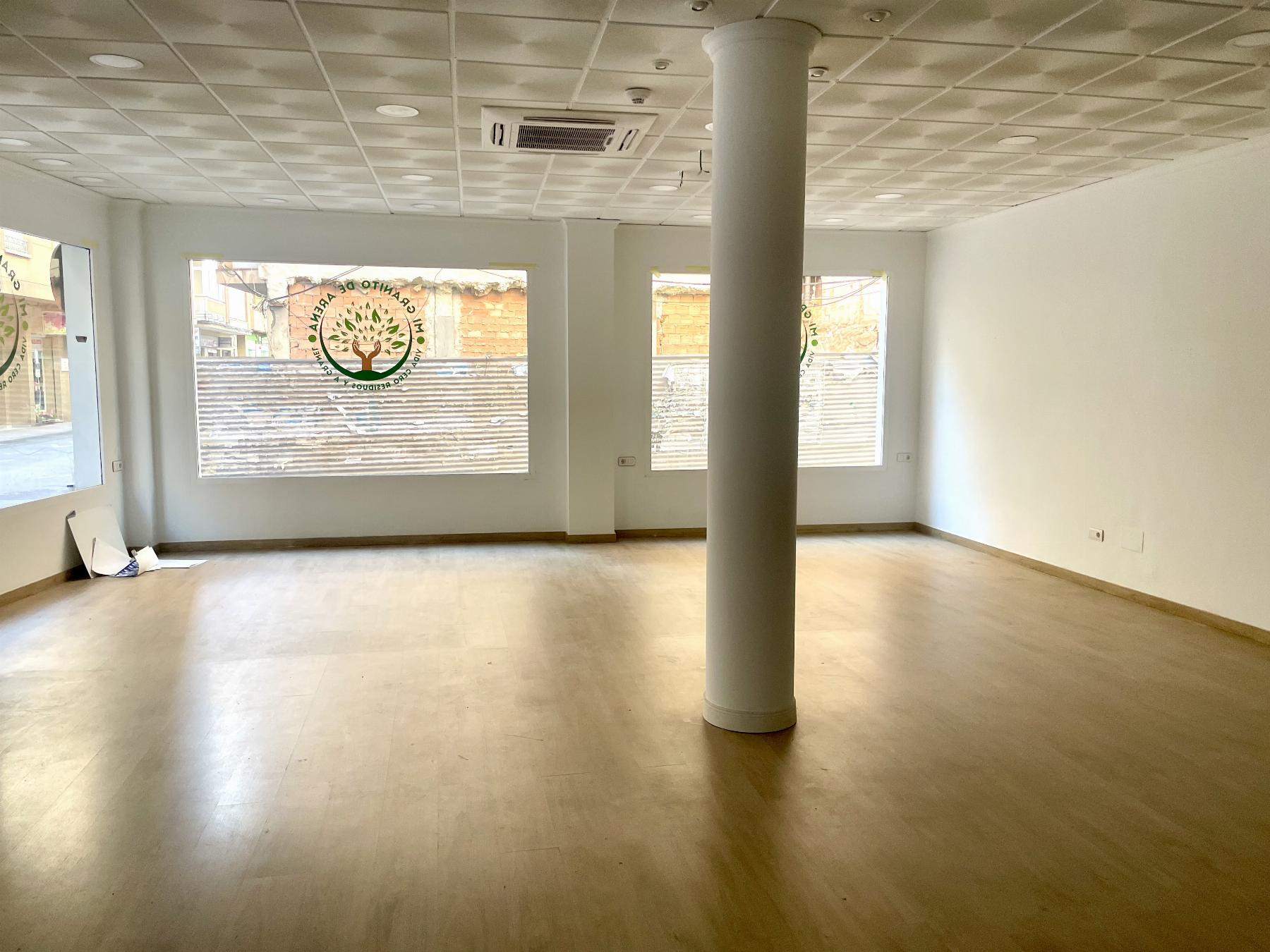 For sale of premises in Lorca