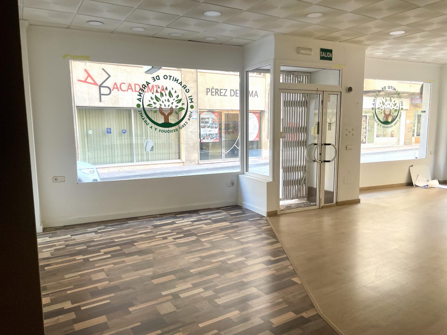 For sale of premises in Lorca