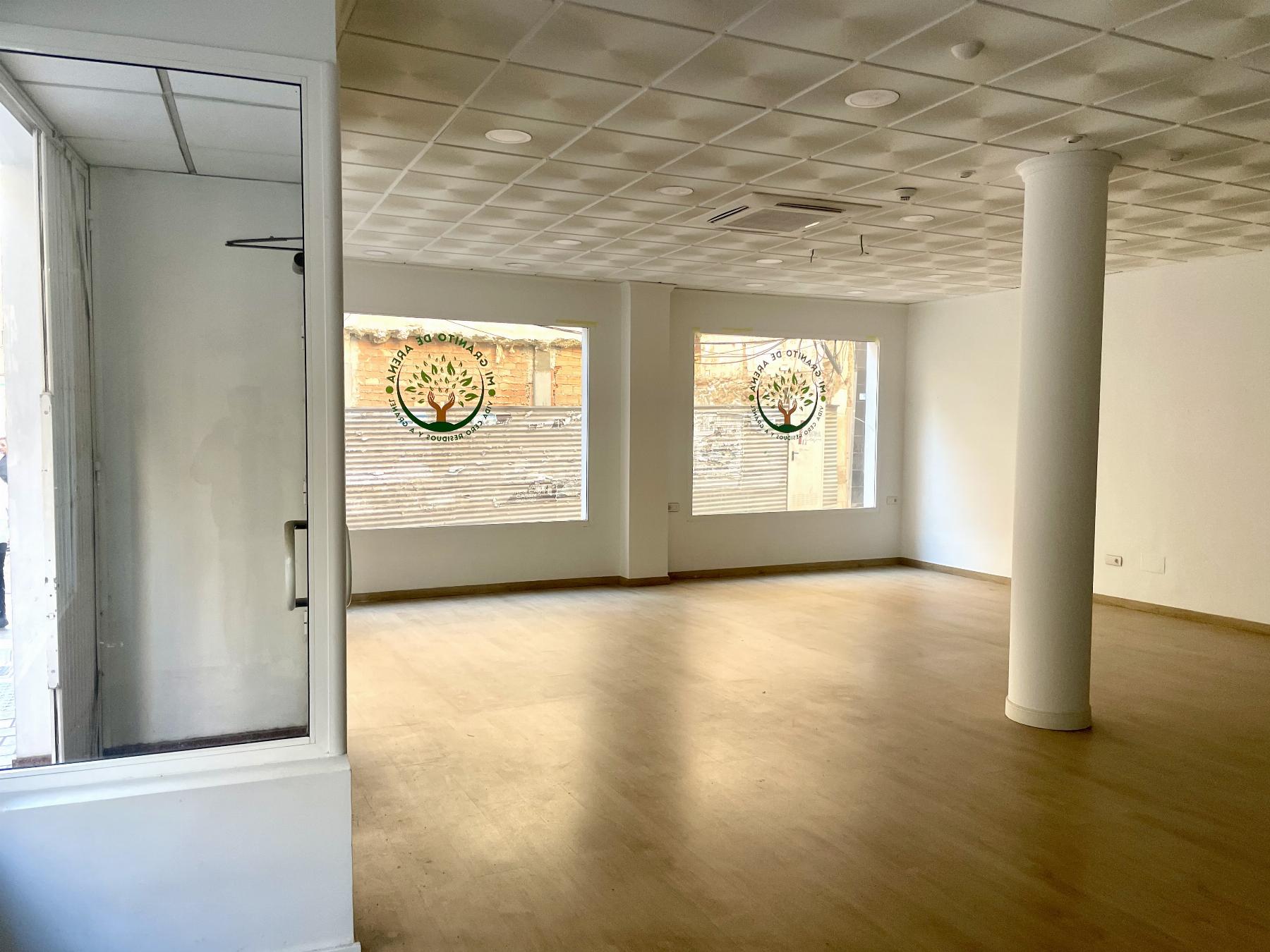 For sale of premises in Lorca