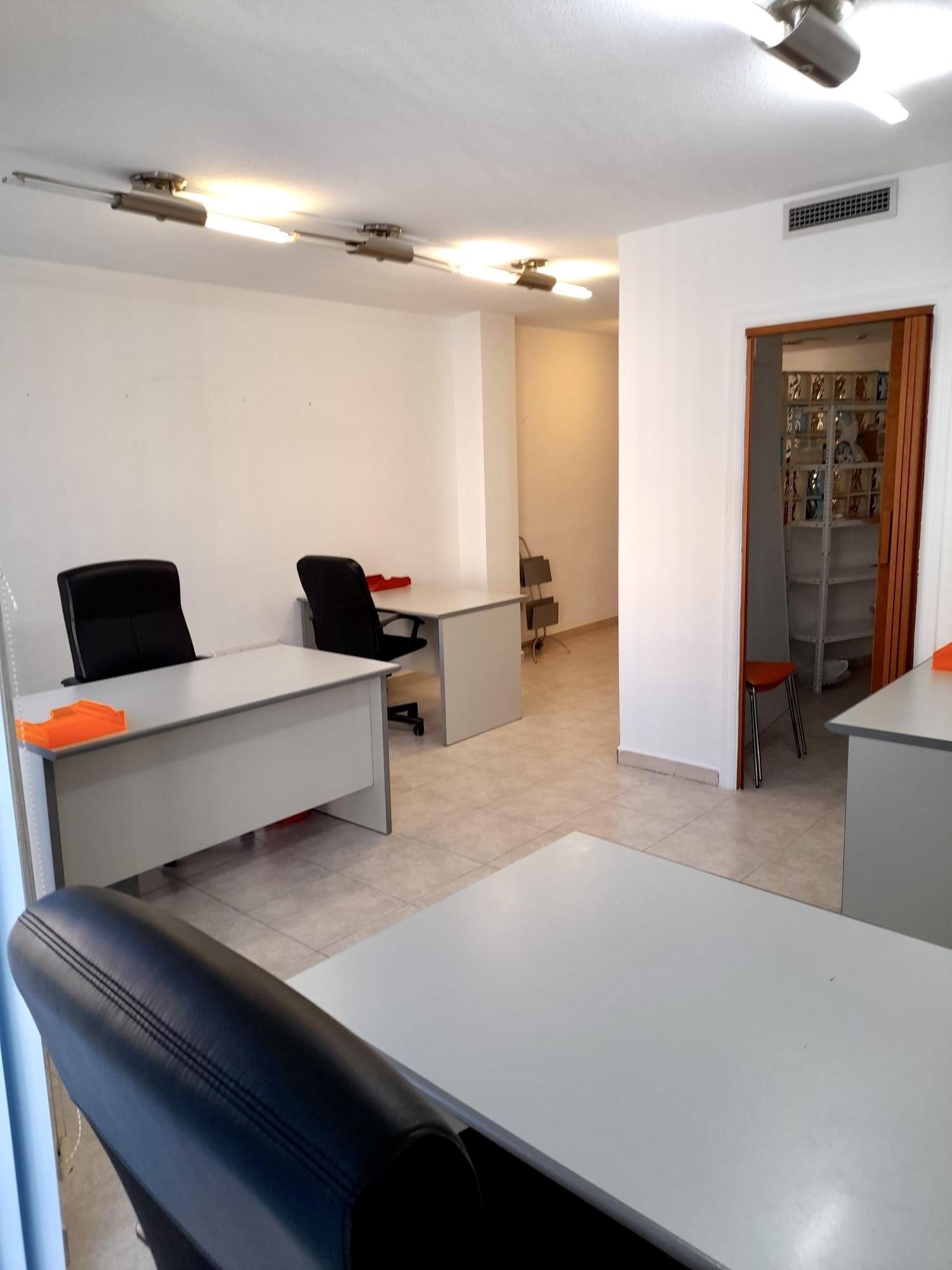 For sale of office in Lorca