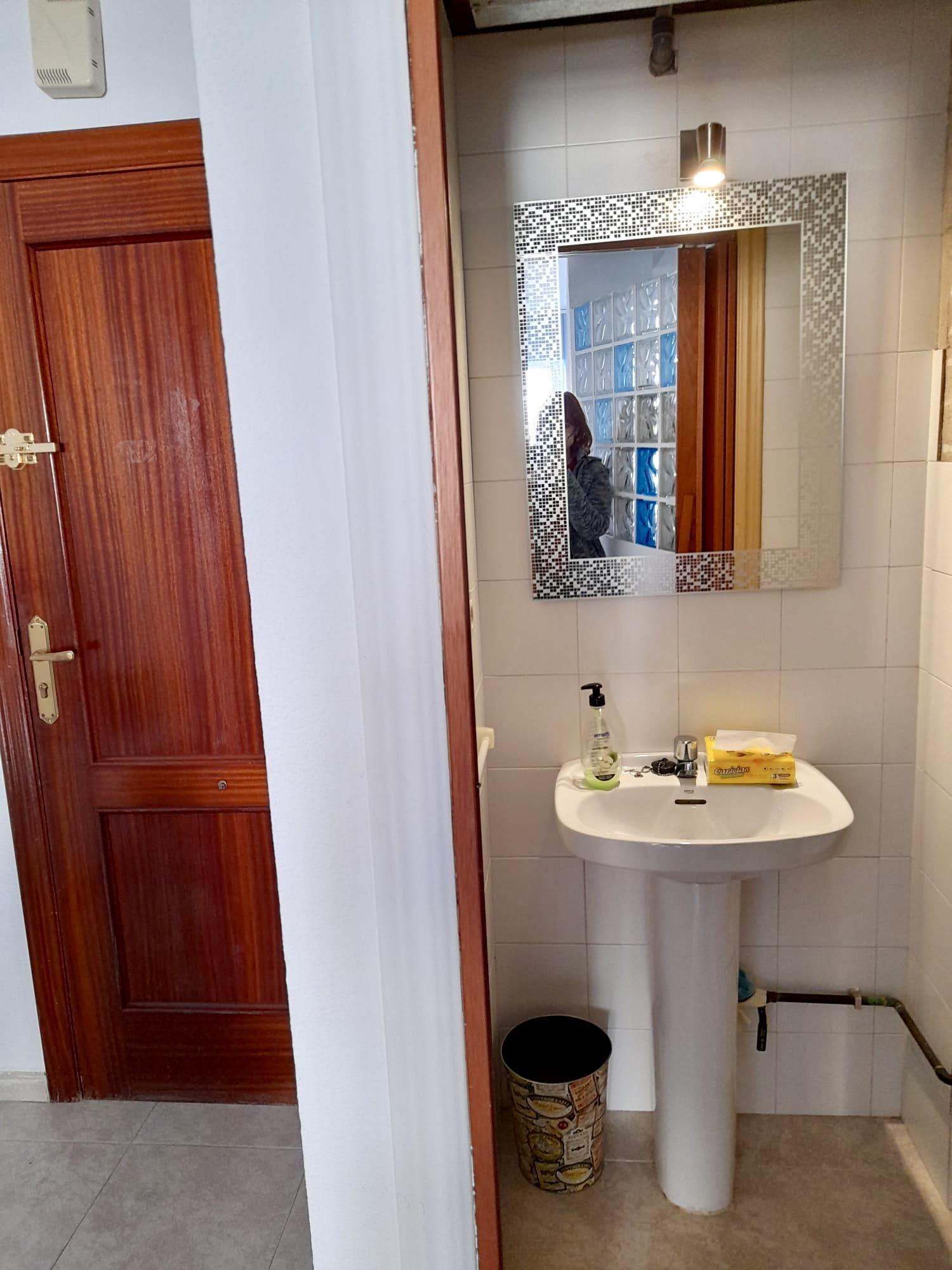 For sale of office in Lorca