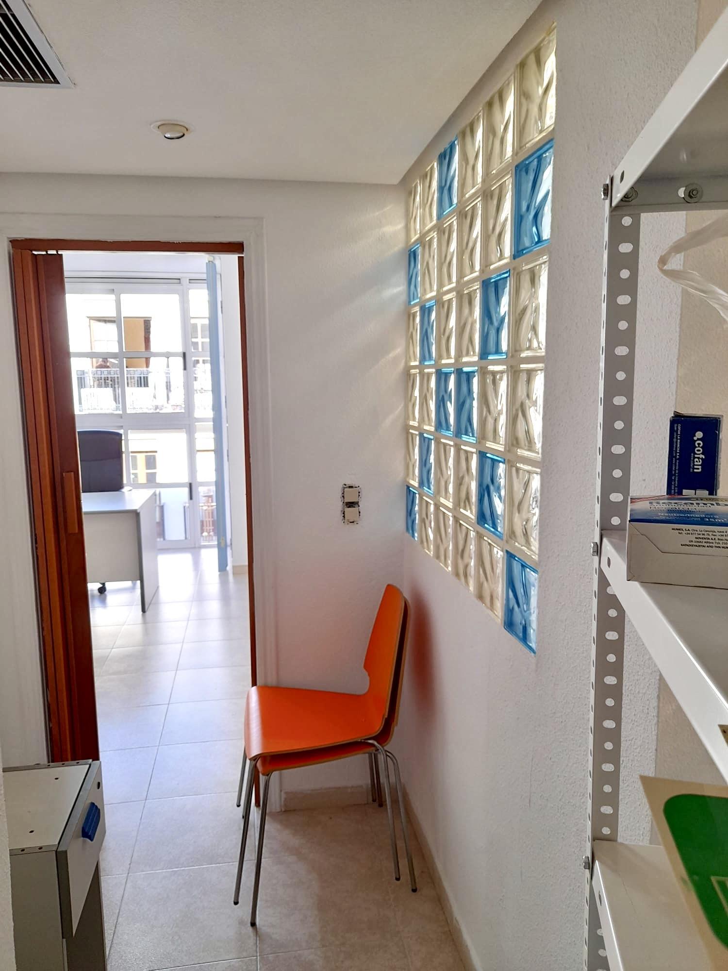 For sale of office in Lorca