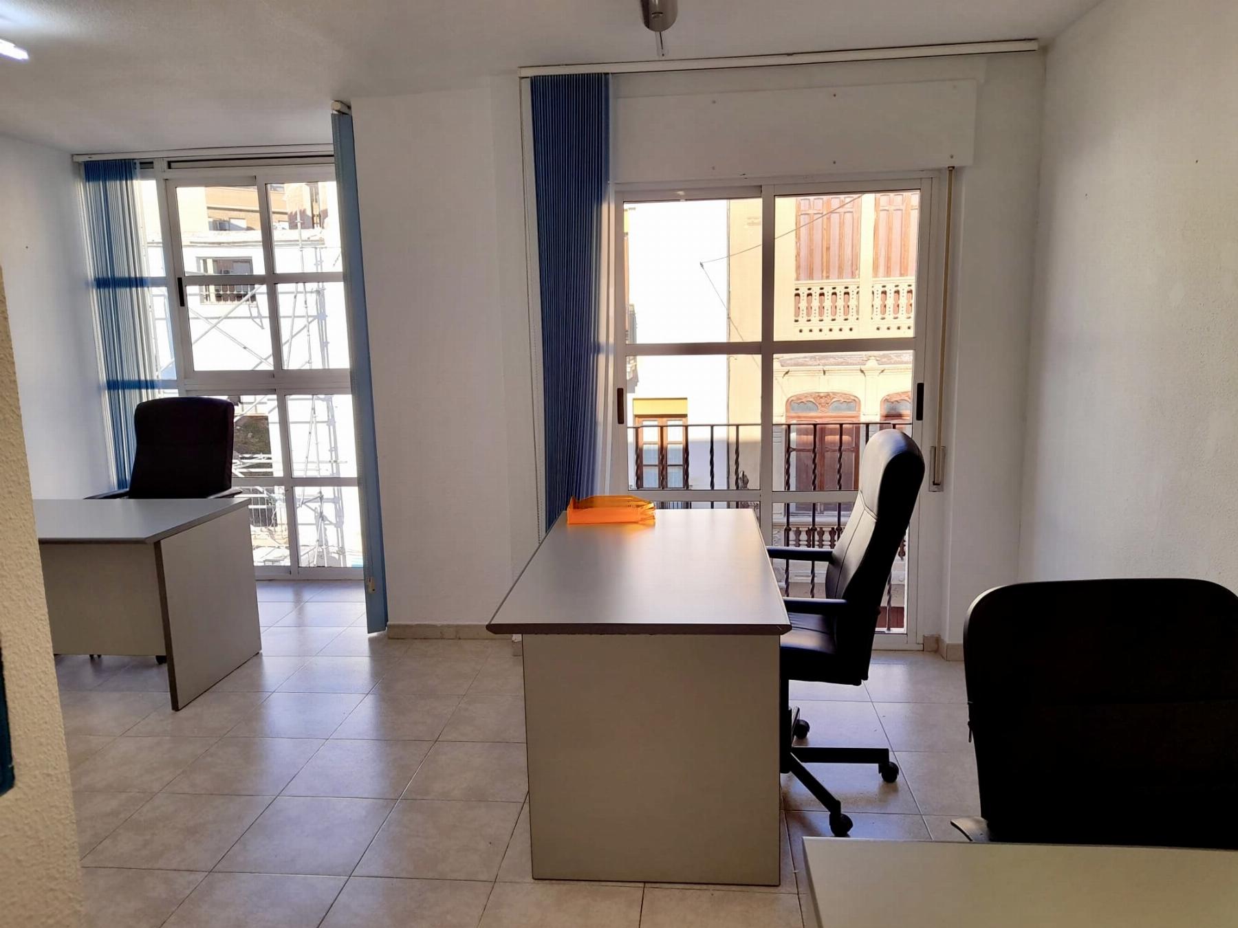 For sale of office in Lorca