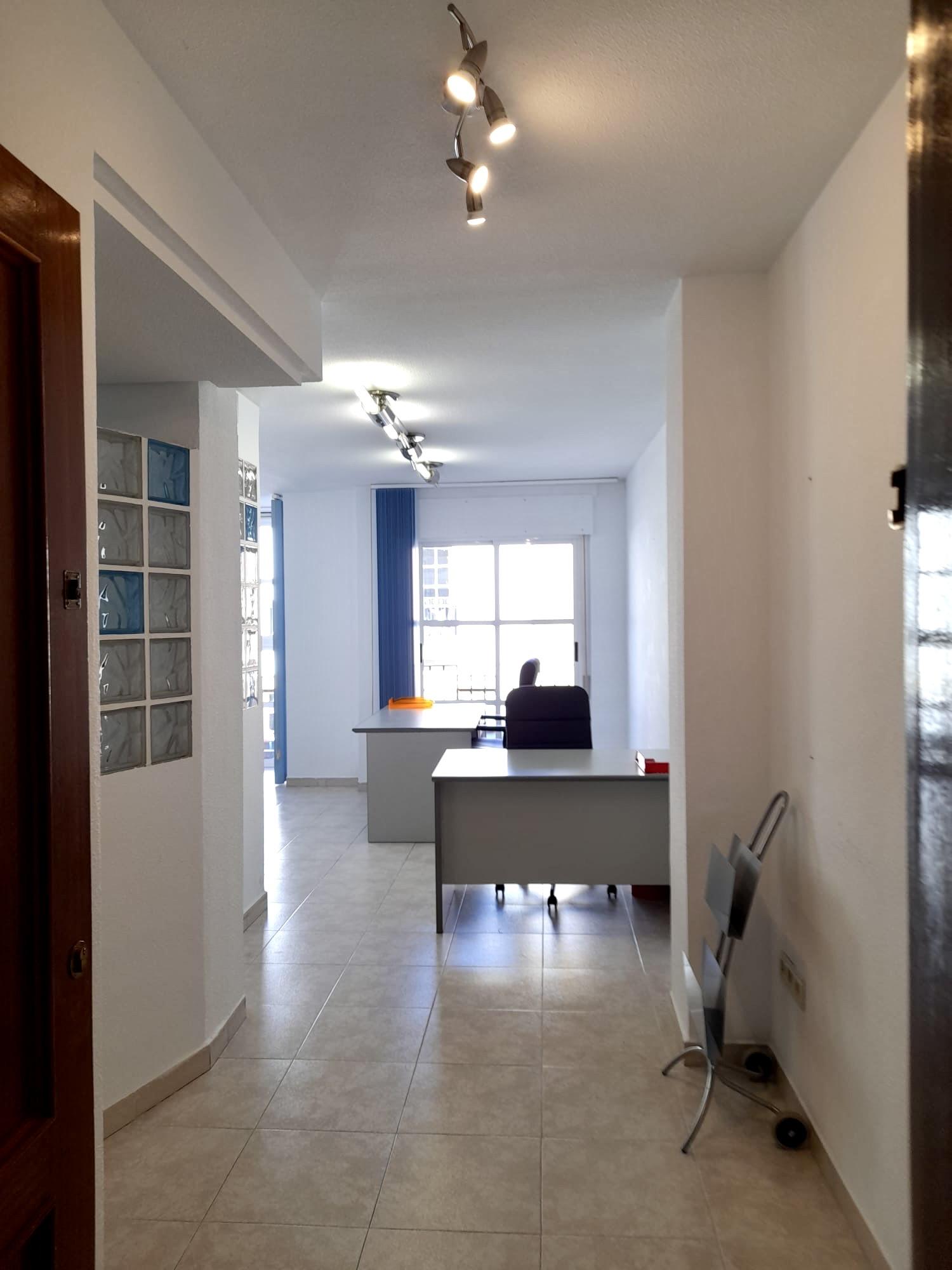 For sale of office in Lorca