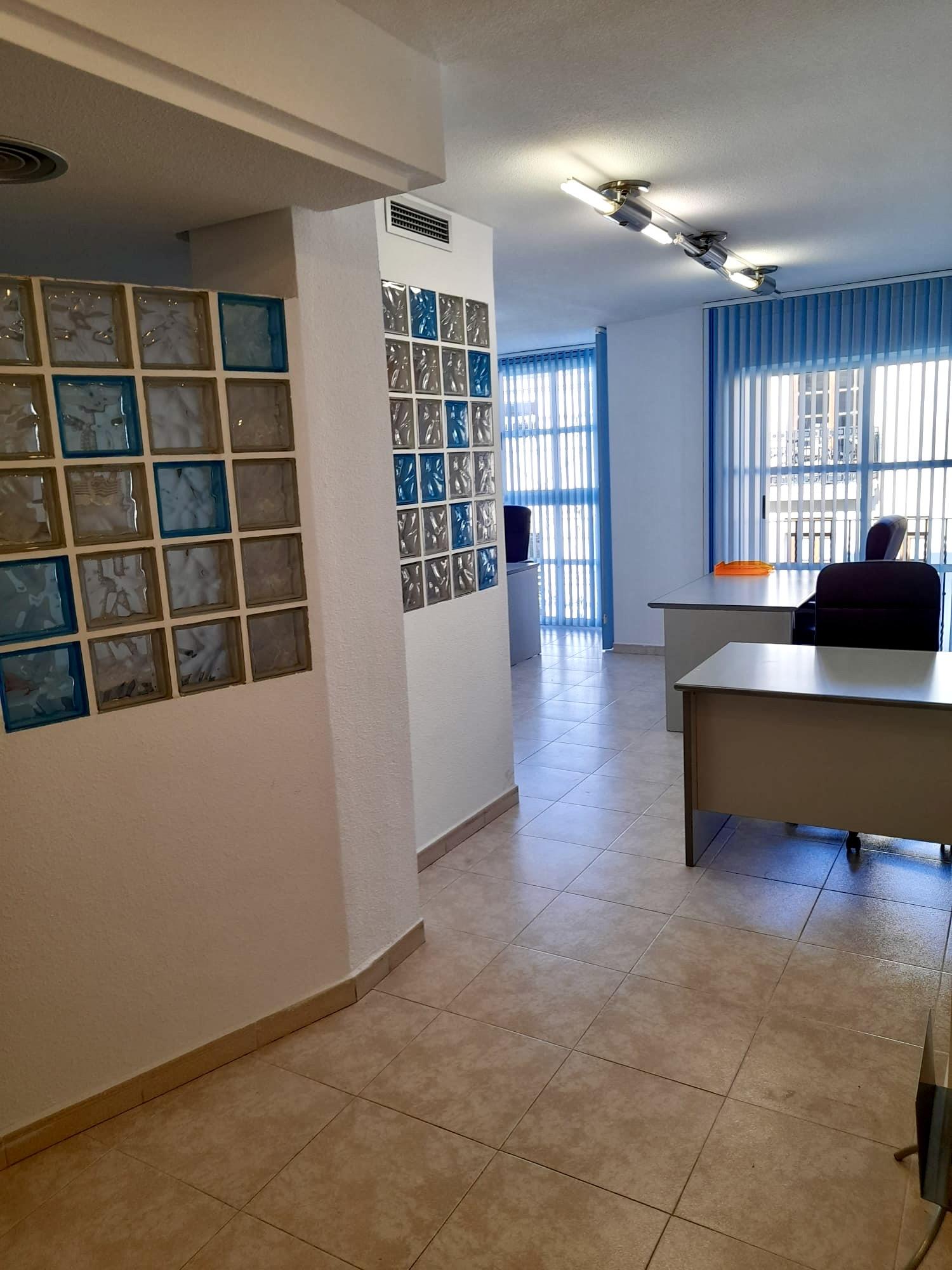 For sale of office in Lorca