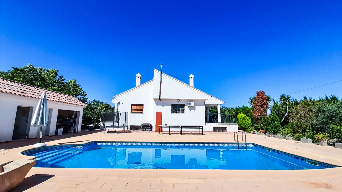 For sale of chalet in Lorca