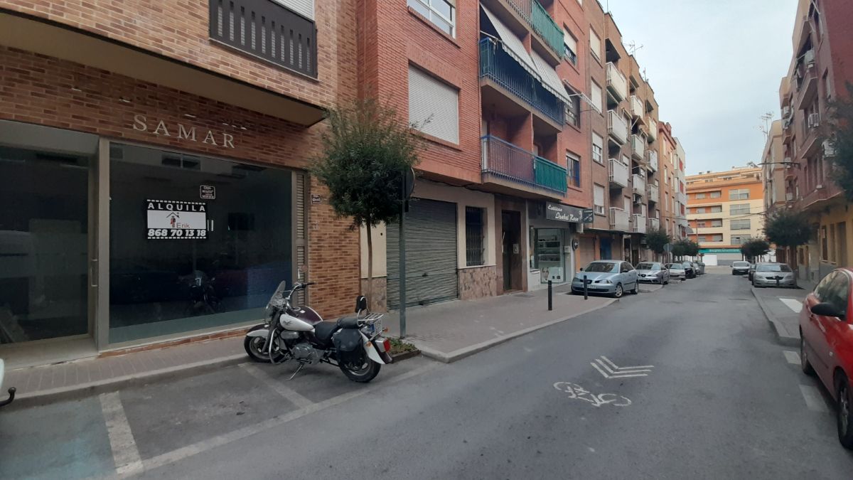 For rent of commercial in Lorca