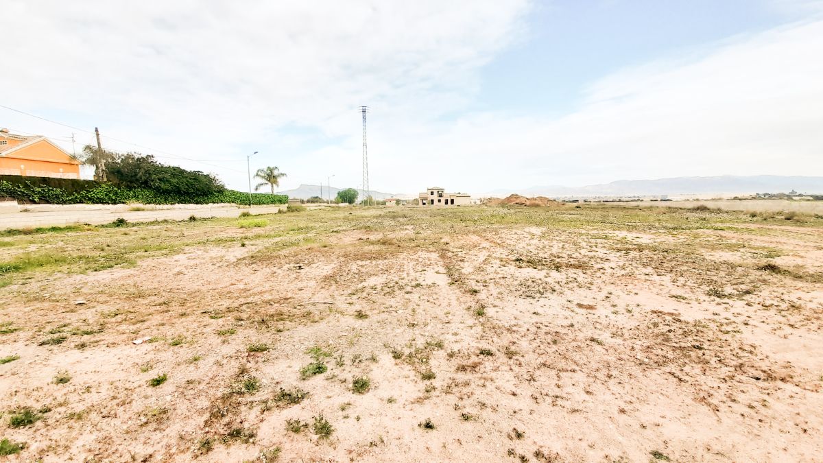 For sale of land in Lorca