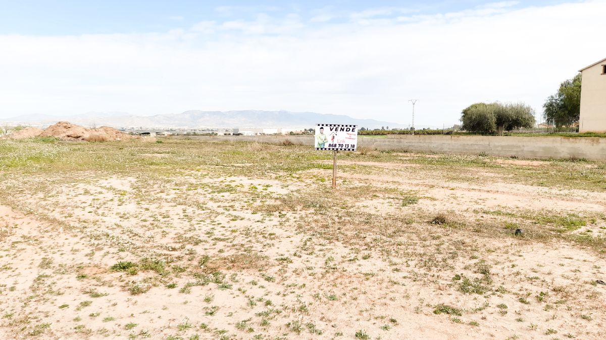 For sale of land in Lorca