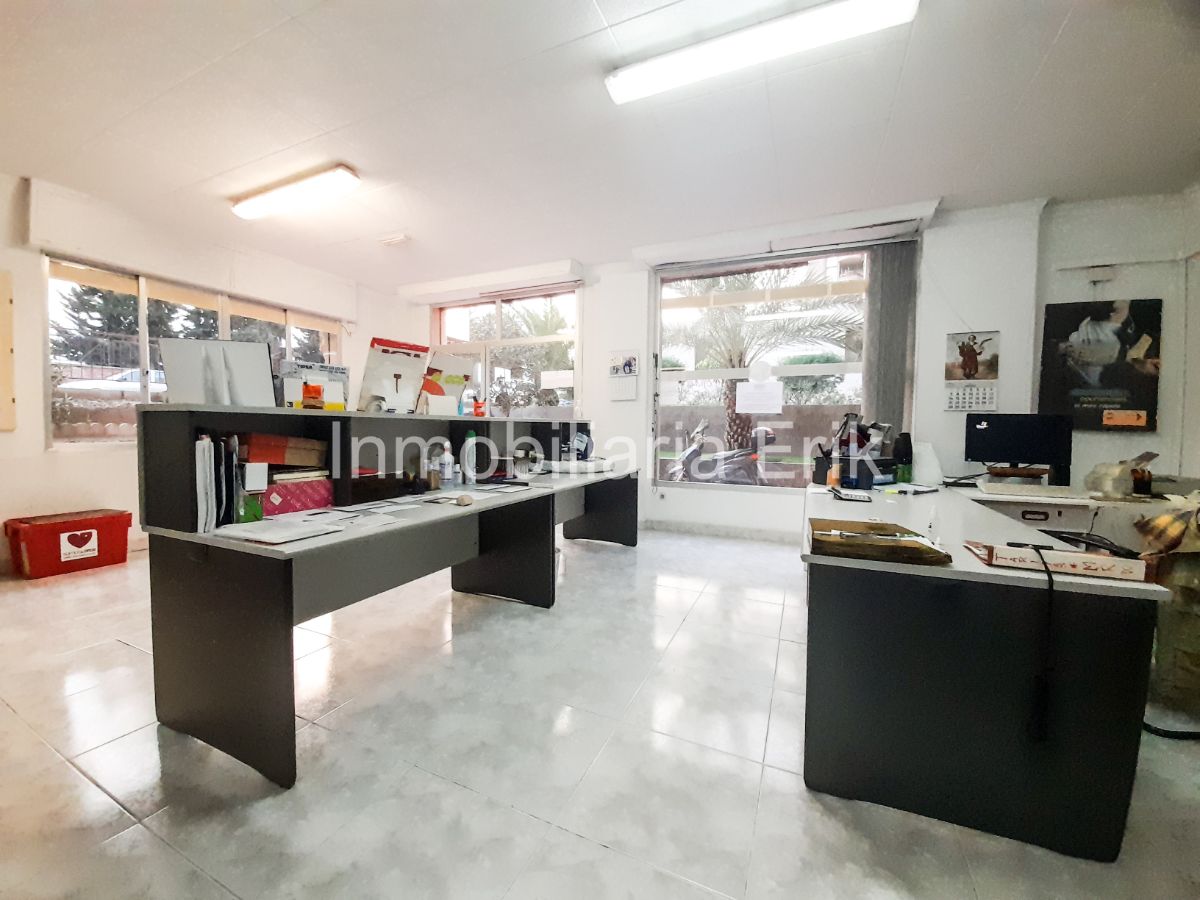 For sale of commercial in Lorca