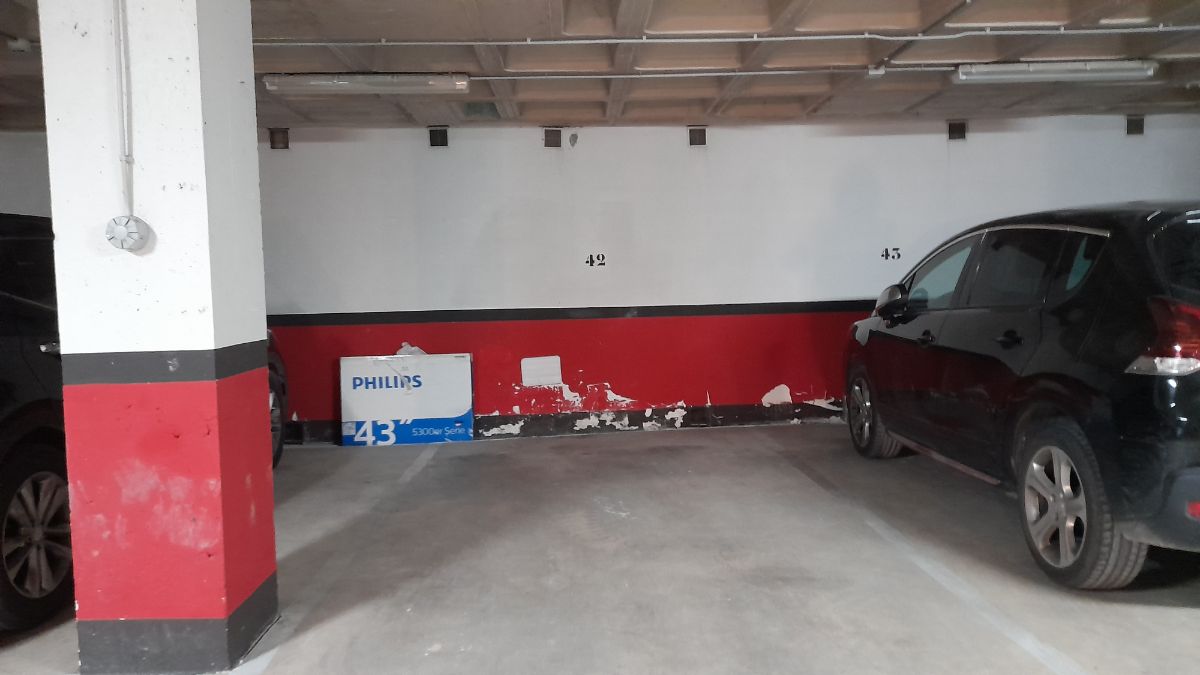 For sale of garage in Lorca