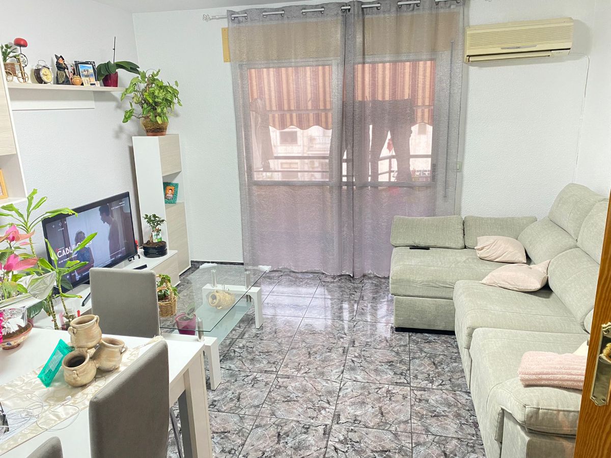 For sale of flat in Águilas