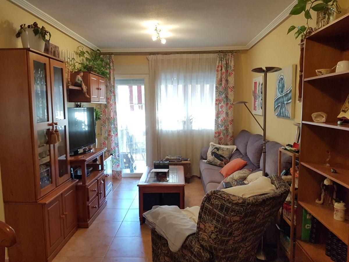 For sale of flat in Águilas