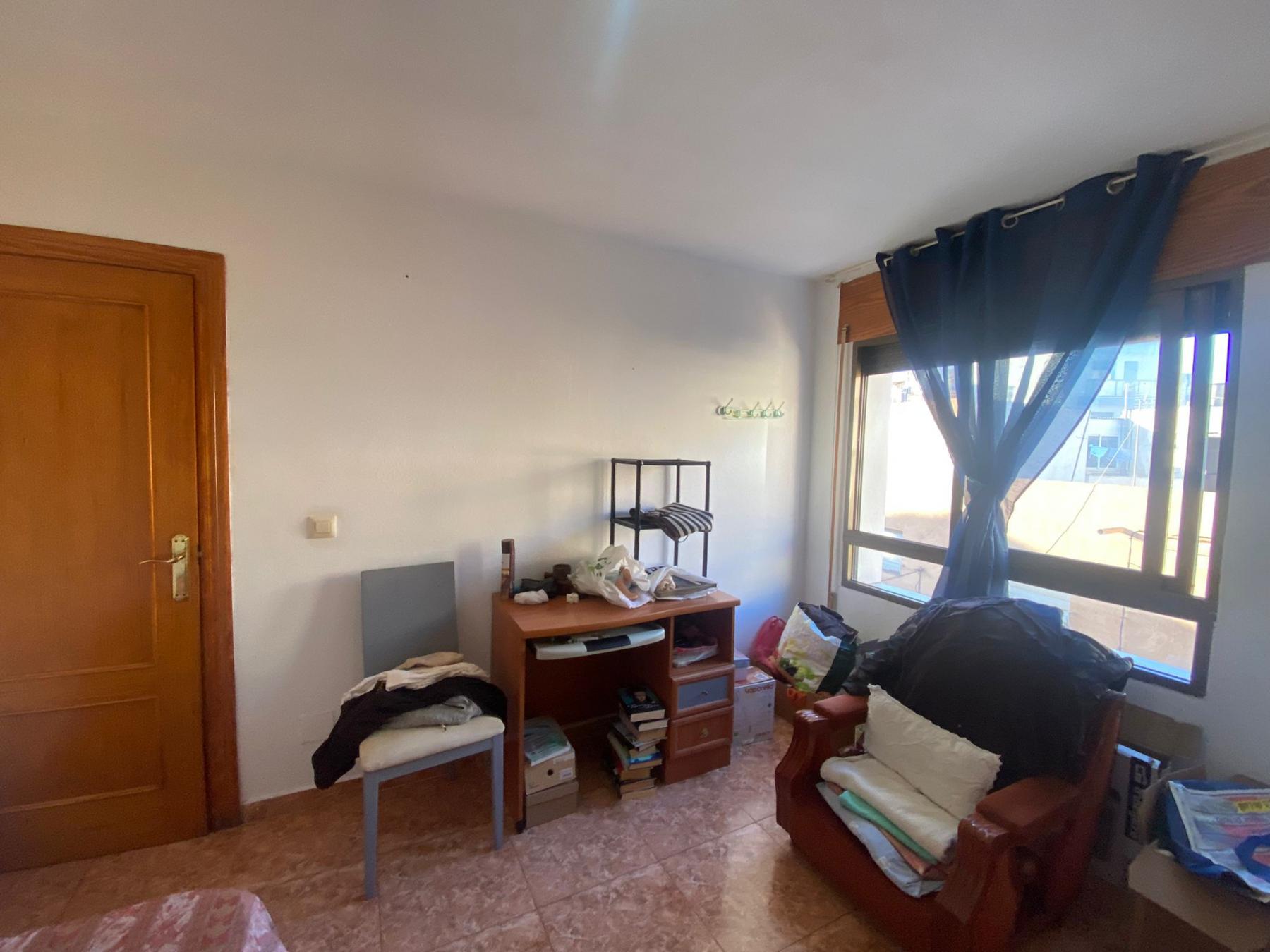 For sale of flat in Águilas