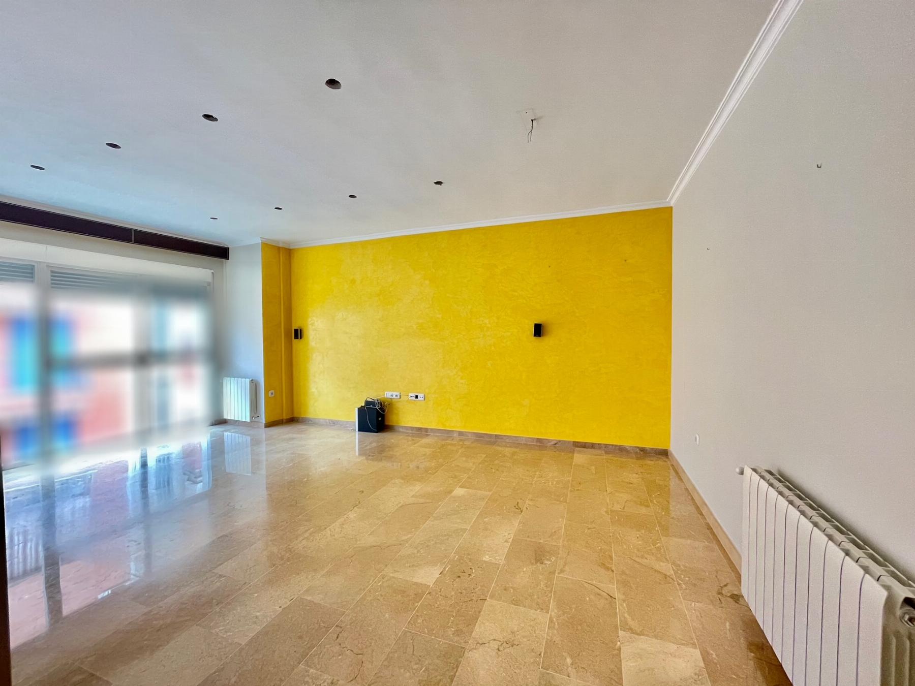 For sale of flat in Lorca