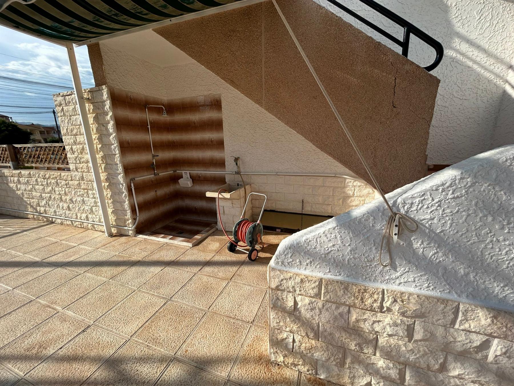 For sale of flat in Águilas