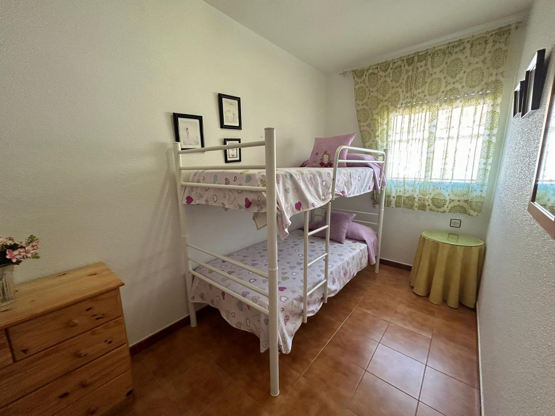 For sale of flat in Águilas