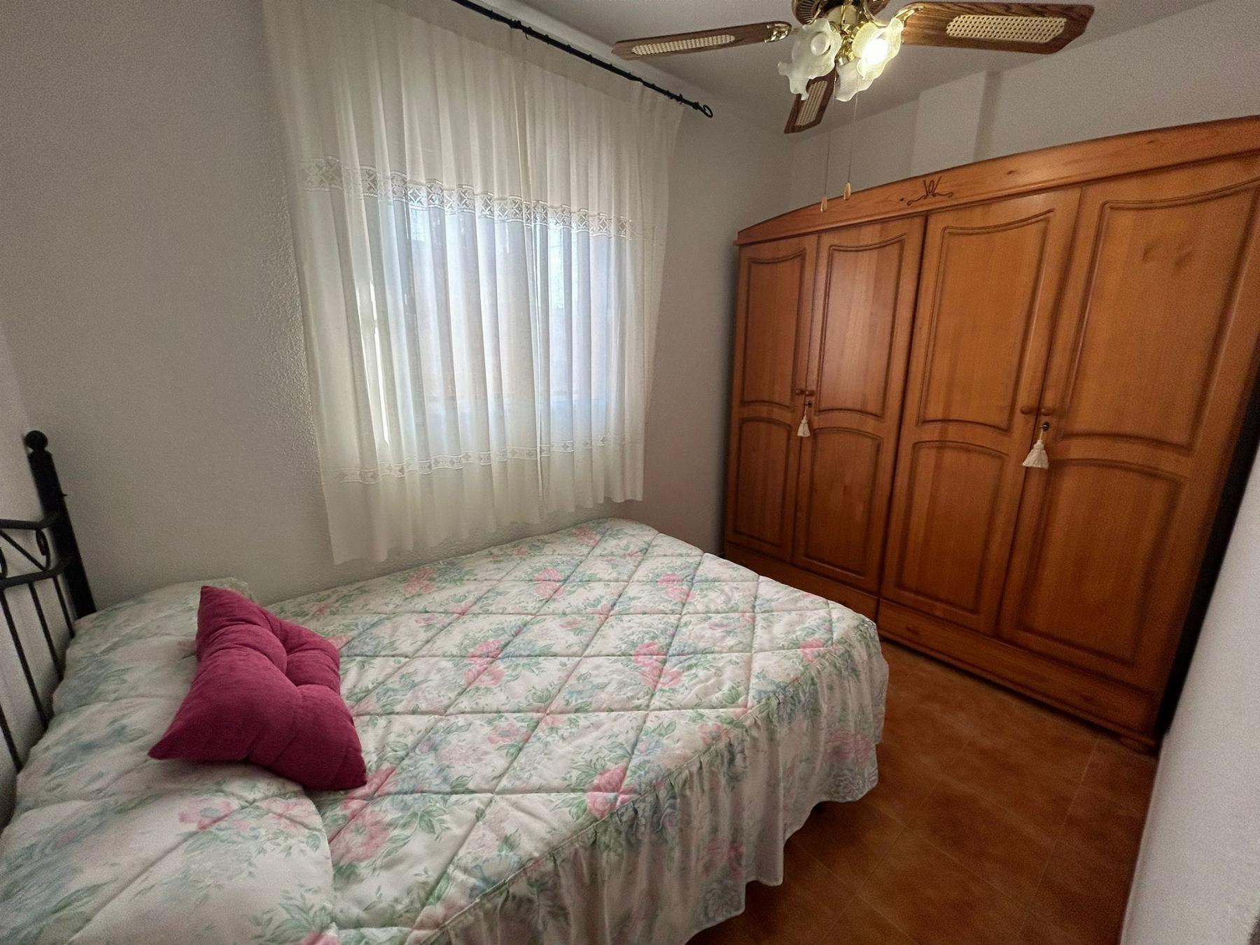 For sale of flat in Águilas