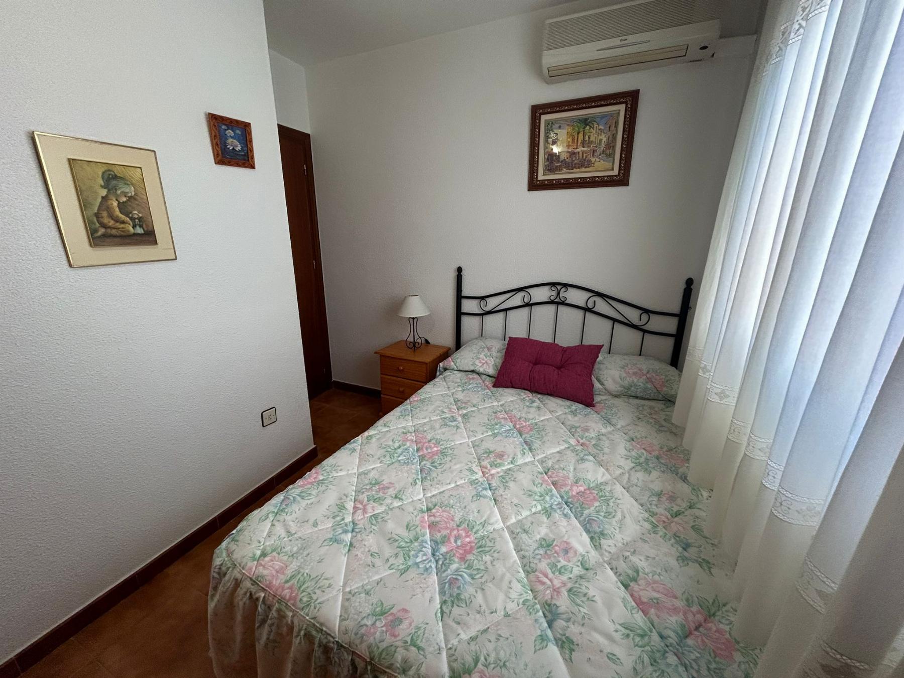 For sale of flat in Águilas